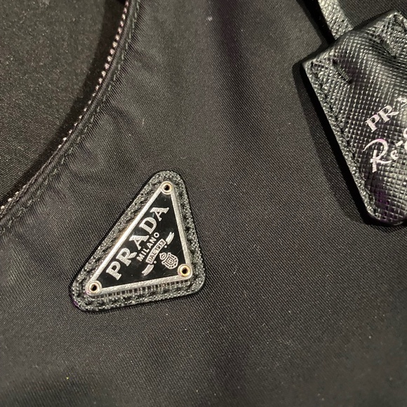 PRADA Re-Edition 2005 Re-Nylon Bag BLACK - Picture 5 of 10